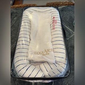 Dockatot deluxe+, includes 2 covers!